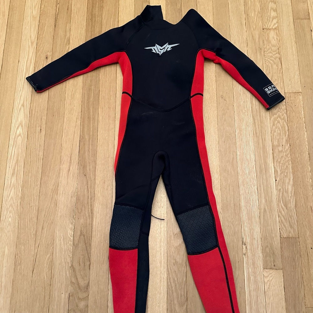 Child full body wet suit size 8 3mm neoprene
